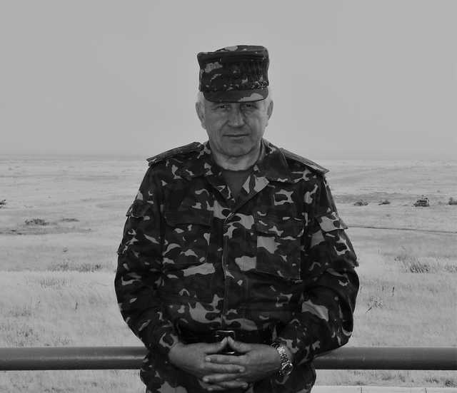 С умершим экс-командующим Сухопутными войсками ВСУ генералом Анатолием Пушняковым простились в Киеве