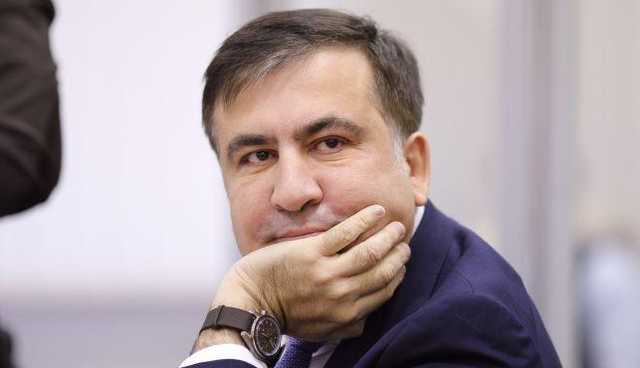 Согласился прекратить голодовку: Саакашвили транспортируют в военный госпиталь