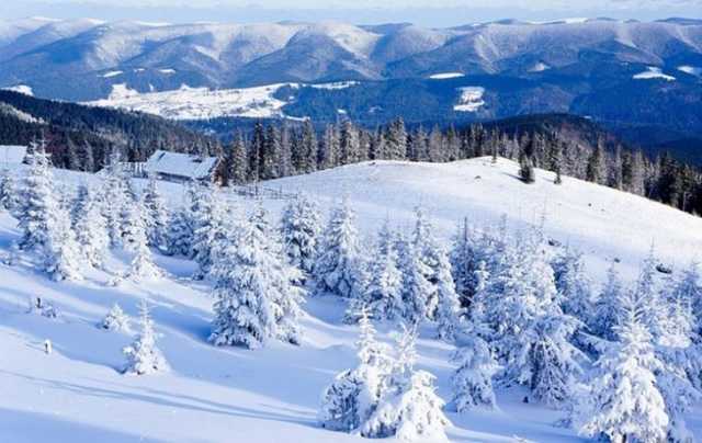 В Карпатах выпал метр снега