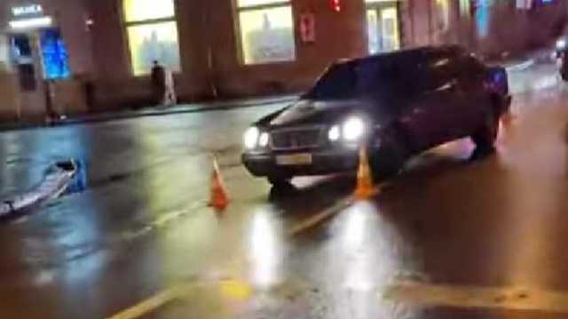 Бежал на красный свет: в Ивано-Франковске иномарка сбила подростка