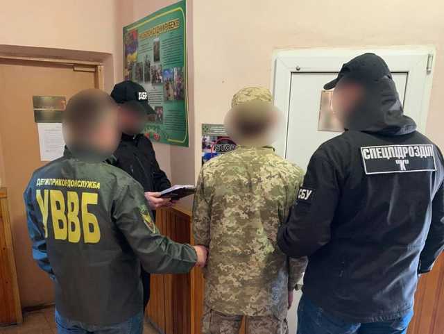 В Черновицкой области пограничник помогал контрабандистам