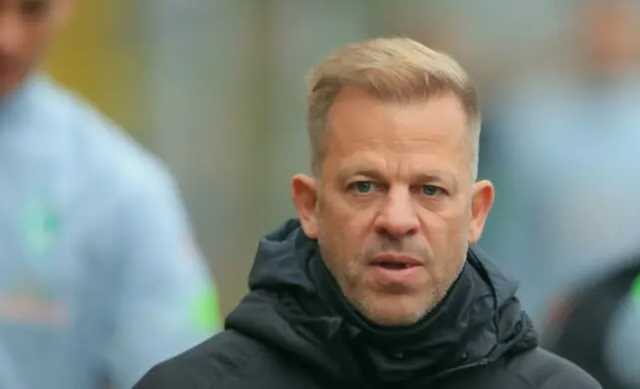 Тренер немецкого клуба "Вердер" уволился из-за скандала с поддельным ковид-сертификатом