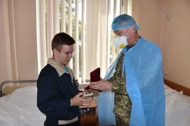 Курсант, уцелевший при падении Ан-26, больше года ждет обещанную Зеленским квартиру