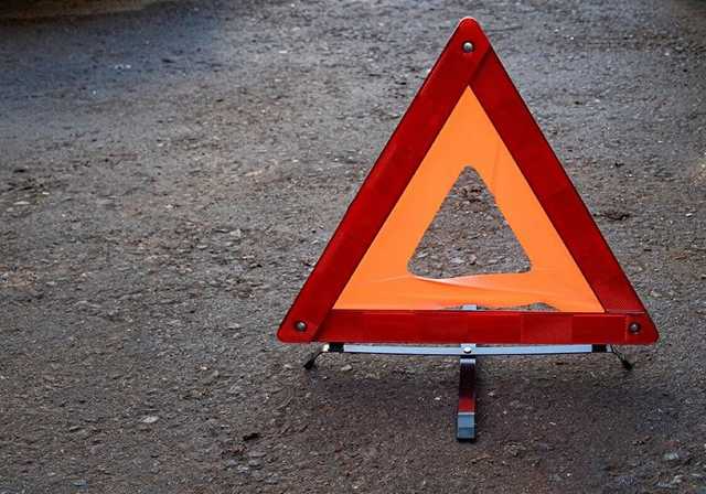 В Одессе фура снесла жилой дом