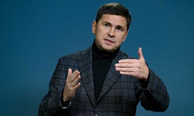 У Зеленского опровергли слухи о введении военного положения в Украине