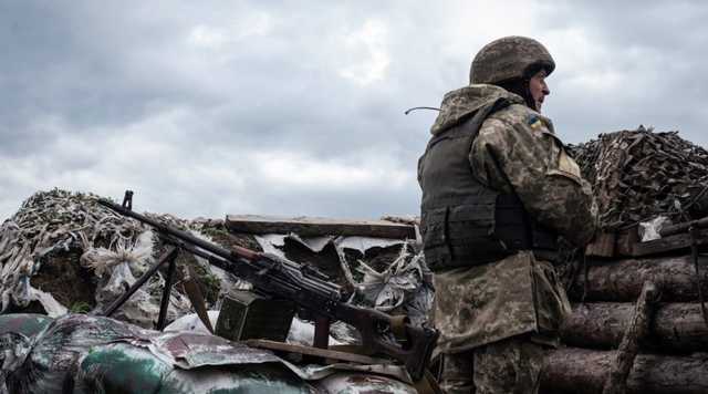 Оккупанты обстреляли позиции ВСУ на Донбассе из запрещенного оружия