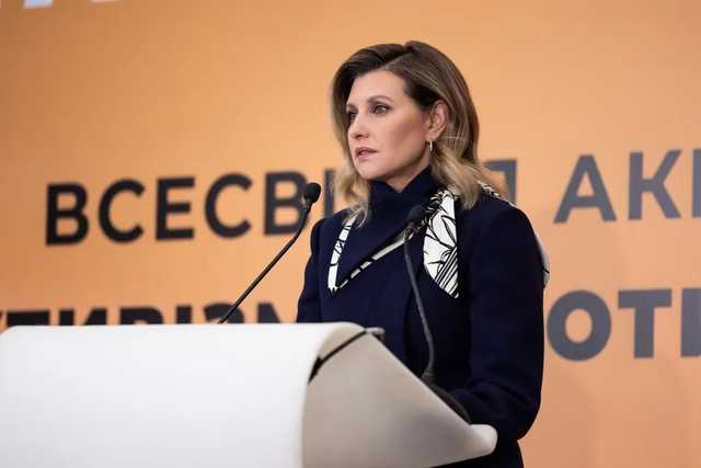 Елена Зеленская в эффектном образе обратилась к украинцам из-за насилия