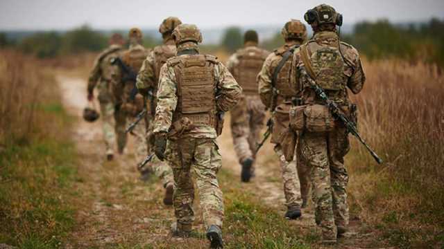 На Донбассе ранили украинского военного