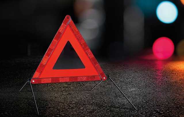 В Киеве произошло ночное ужасное ДТП: у машины вырвало мотор