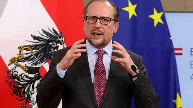 Канцлер Австрии уходит в отставку, не проработав на посту и двух месяцев