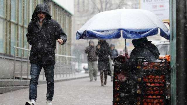 Непогода в Украине: без света остались 90 населенных пунктов в двух областях