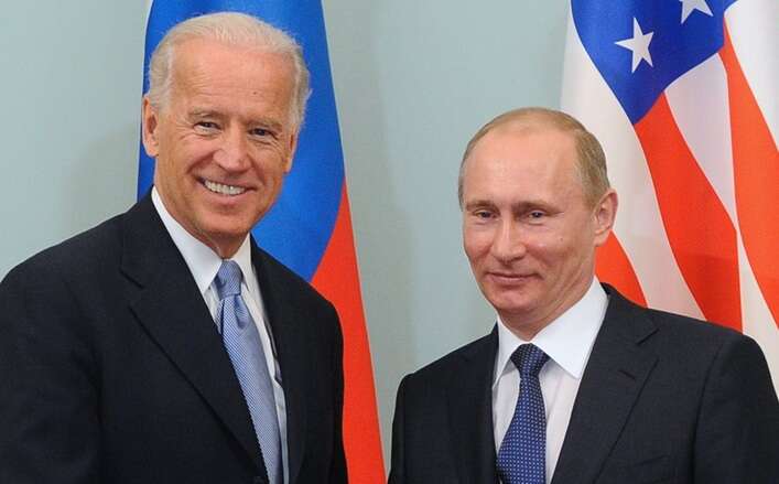 Переговоры Байдена и Путина: в России назвали дату