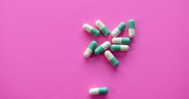 Великобритания запускает пилотный проект по испытанию таблеток от коронавируса