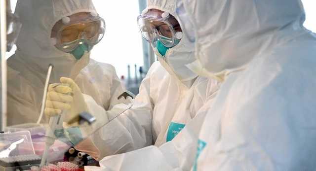 Штамм Омикрон: назвали самые распространенные симптомы и опасность для детей