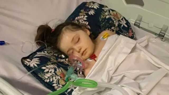 У трехлетней ирландки после коронавируса начали отказывать органы