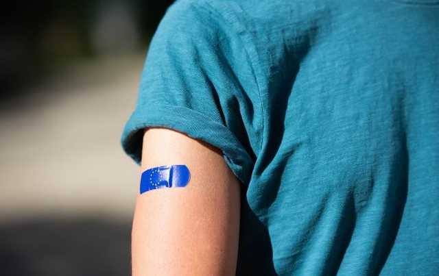 В Австрии за отказ от вакцинации будут наказывать штрафами от 600 евро