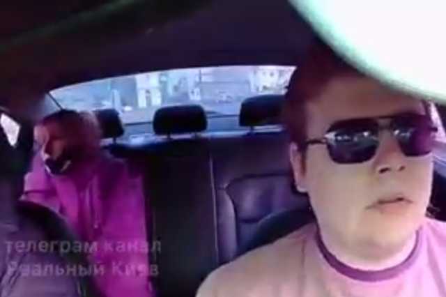 Київський таксист висадив пасажирів, які «ненавидять українську мову»