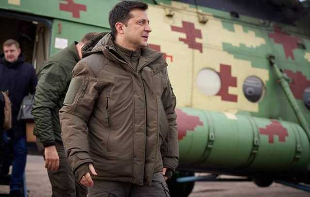 Зеленский в юбилей ВСУ посетил военных в ООС: фото с передовой