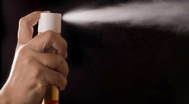 В Днепре школьницу забрызгали слезоточивым газом: одноклассники все объяснили