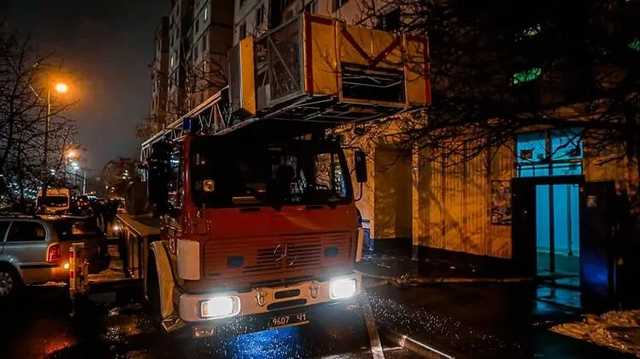 В Деснянском районе Киева горели две девятиэтажки