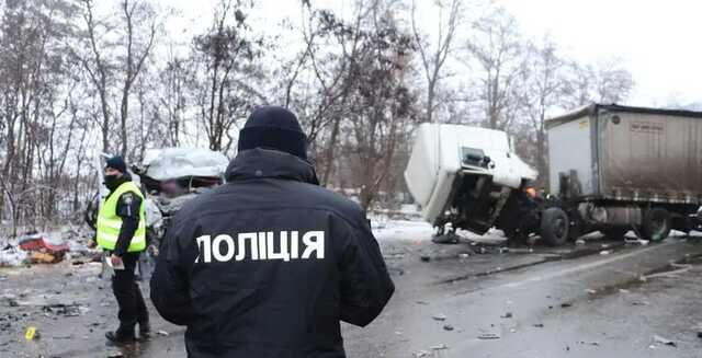 Врачи рассказали о состоянии выживших в страшном ДТП под Черниговом пассажиров микроавтобуса