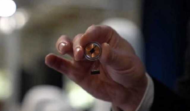 Илон Маск рассказал когда мозговые импланты Neuralink испытают на людях