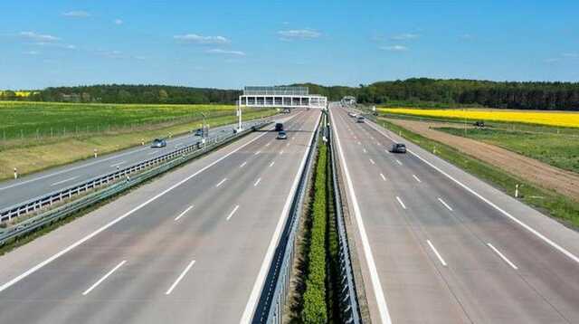 Шмыгаль рассказал, где в Украине построят первый автобан