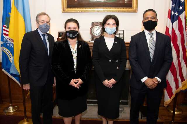 Венедиктова находится с первым за 19 лет визитом в Минюст США