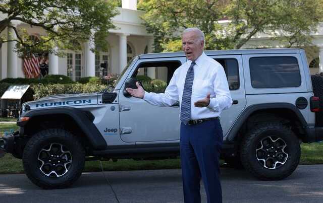 В США правительство откажется от автомобилей с бензиновыми и дизельными двигателями