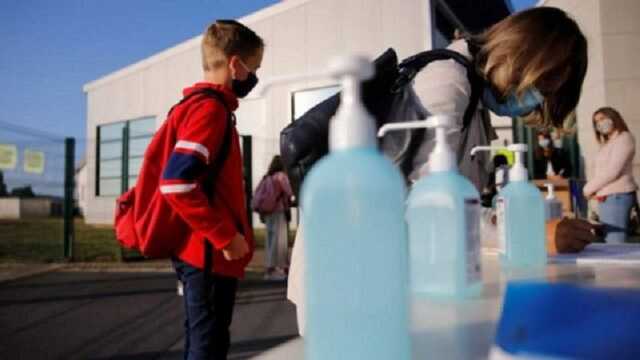 Коронавирус убил двух детей из одной школы в Британии