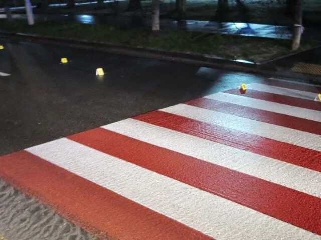 В Киеве на Оболони внедорожник на переходе сбил на смерть пешехода