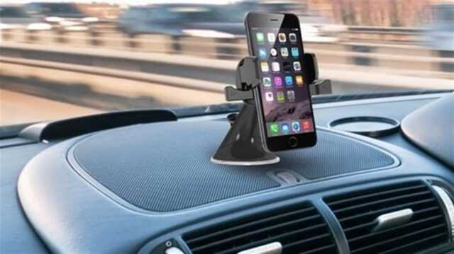 Стало известно, какие нарушения ПДД можно будет фиксировать на телефон