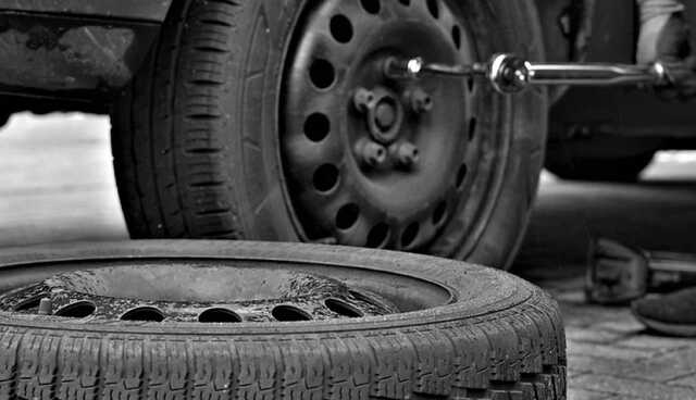 На Черкасщине мужчину убило взрывом шины во время сварочных работ