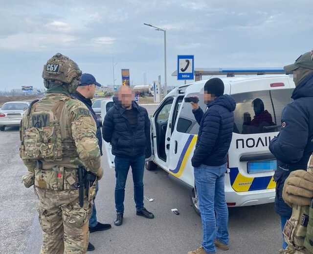 В Запорожье следователь и адвокат вымогали взятку за закрытие дела