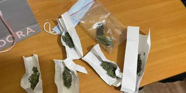 Житомирский налоговик торговал наркотиками