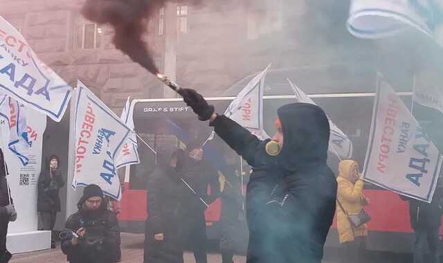 В Киеве митингуют инвесторы «Аркады» и грозятся дойти до Порошенко