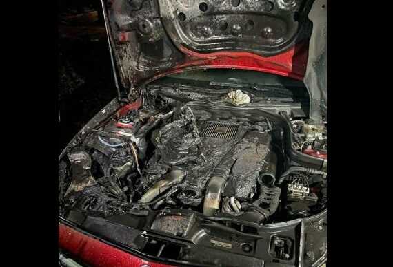 В Новой Каховке сожгли авто депутата