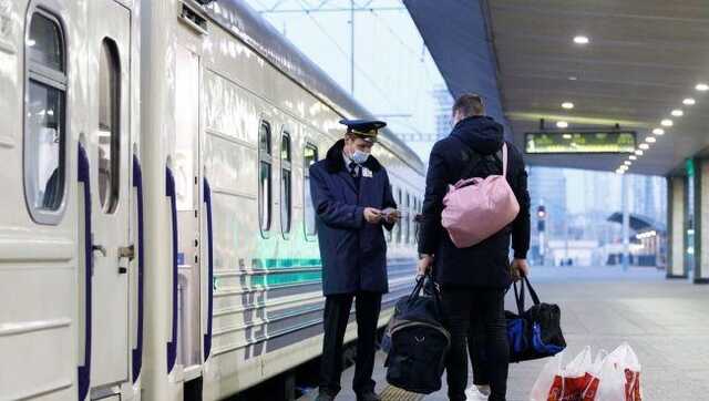 УЗ назначила еще шесть дополнительных поездов на новогодние праздники