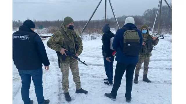 Мигрантов из Афганистана, Египта, Йемена и Сомали поймали пограничники во Львовской области