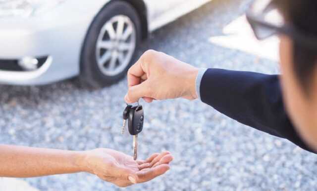 Жена нардепа Скорика подарила ему авто за 1,5 млн гривен