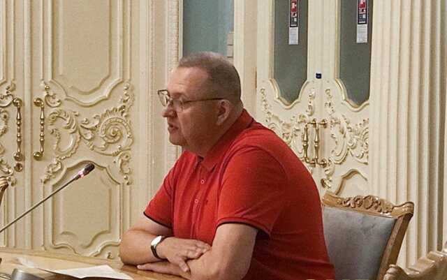 Глава Хозсуда Полтавской области все имущество записал на безработную жену