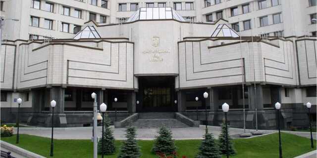 Народные депутаты направили в Конституционный суд представление о введении двойного гражданства в Украине