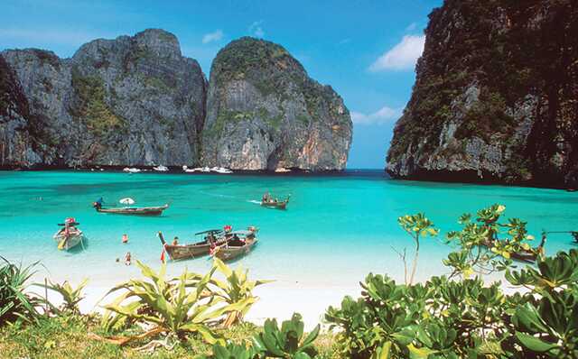 Таїланд знову вводить обов’язковий карантин для туристів через “Омікрон”