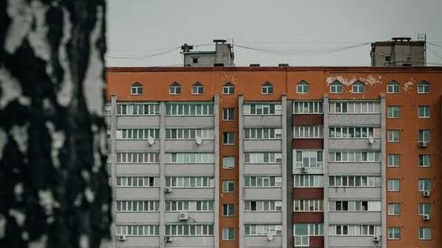 На Печерске киевлянин взорвал дома гранату и скрылся