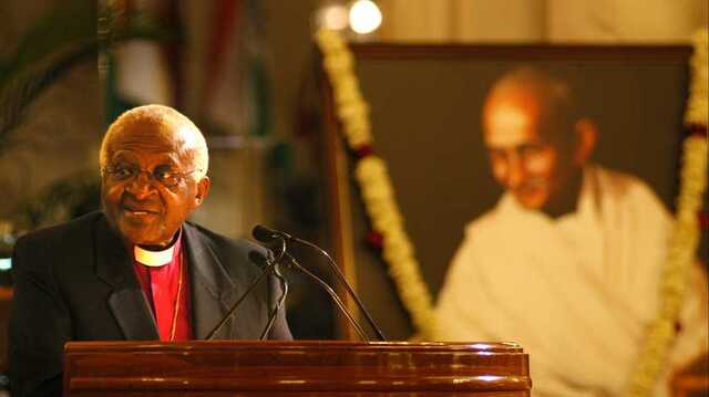 Умер лауреат Нобелевской премии и противник политики расовой дискриминации