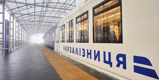 Украинцы купили железнодорожных билетов на 42 миллиона за "тысячу Зеленского"