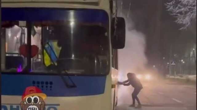 В Белой Церкви Киевской области на ходу загорелся троллейбус