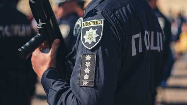 Жестоко избил: полицейского из Днепропетровщины будут судить за применение физической силы