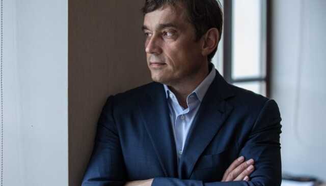 Хмельницкий продает 55% акций Иванову и выходит из UDP