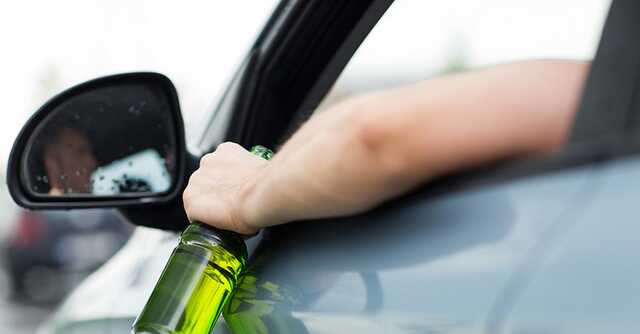 В Запорожье пьяный водитель угрожал убить семью патрульного